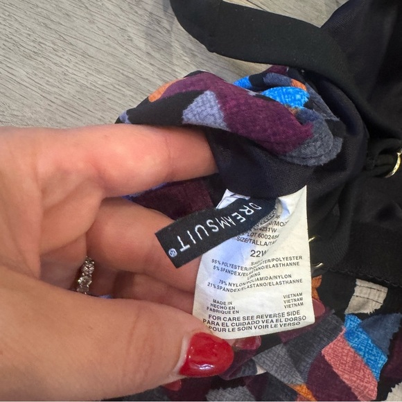 Dreamsuit Plus Women’s Tankini Top Black Geometric Pattern Size 22W - Picture 4 of 4